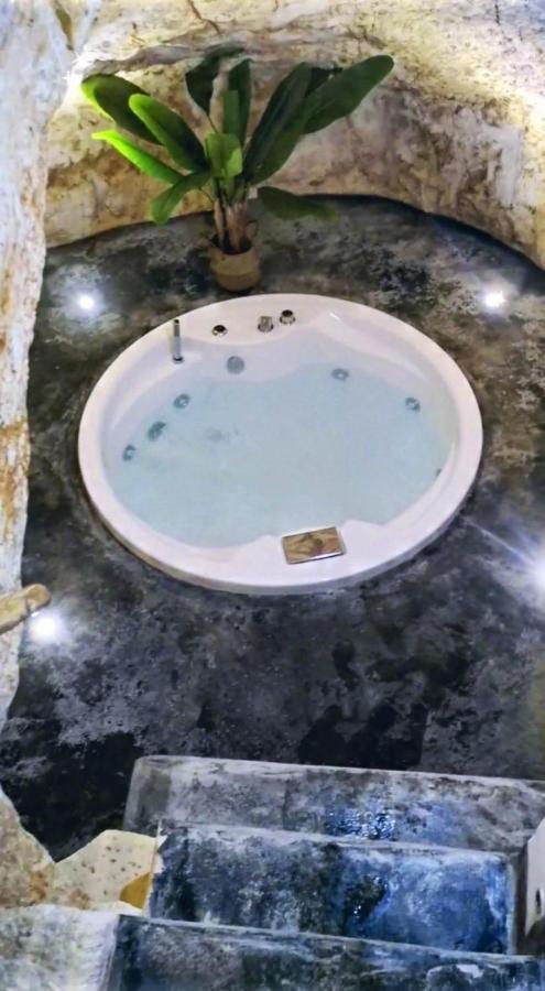 White Luxury Suite Ostuni By Gonewlocation Экстерьер фото